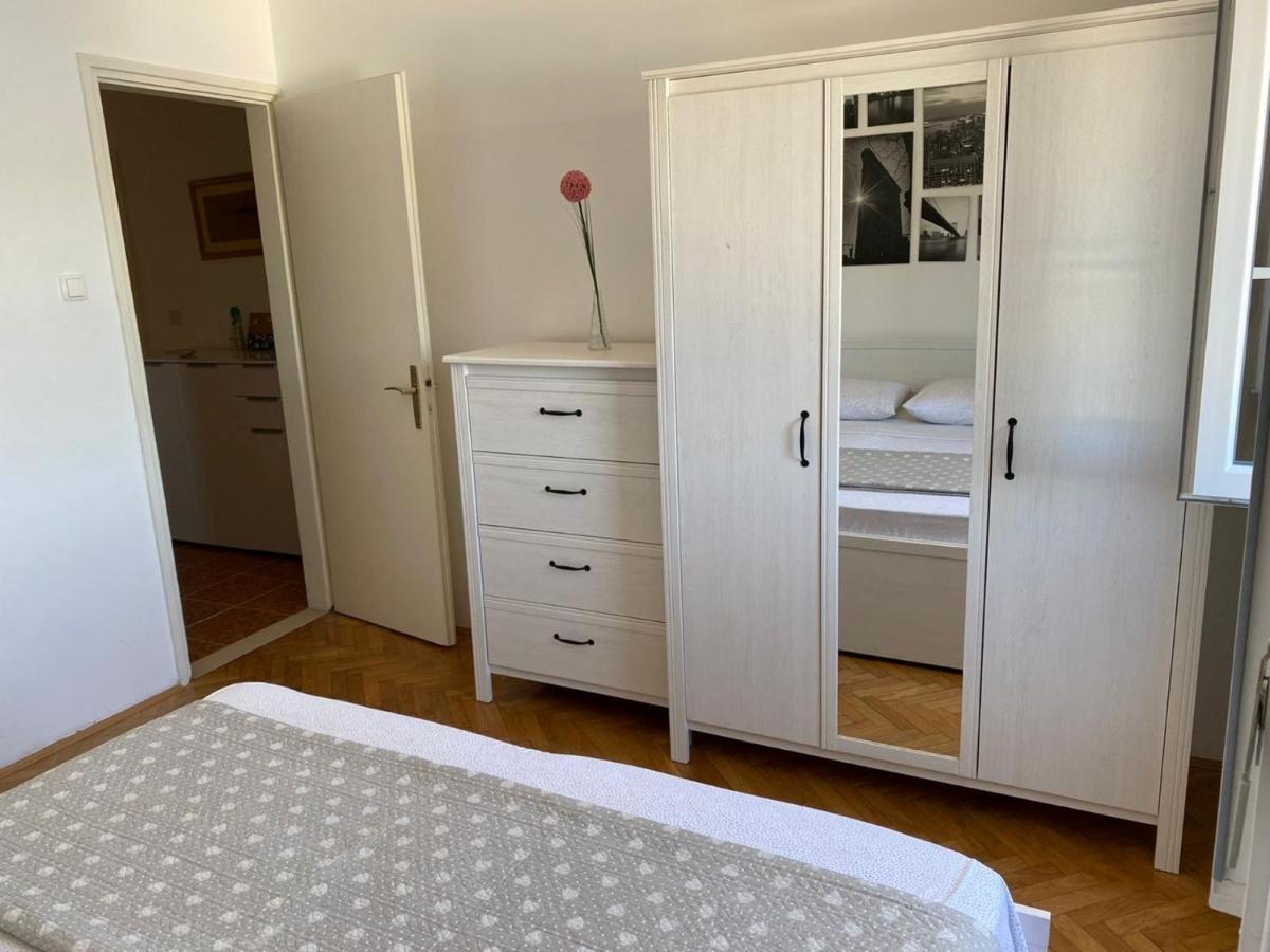 Apartments Barbaresko Lumbarda Kültér fotó