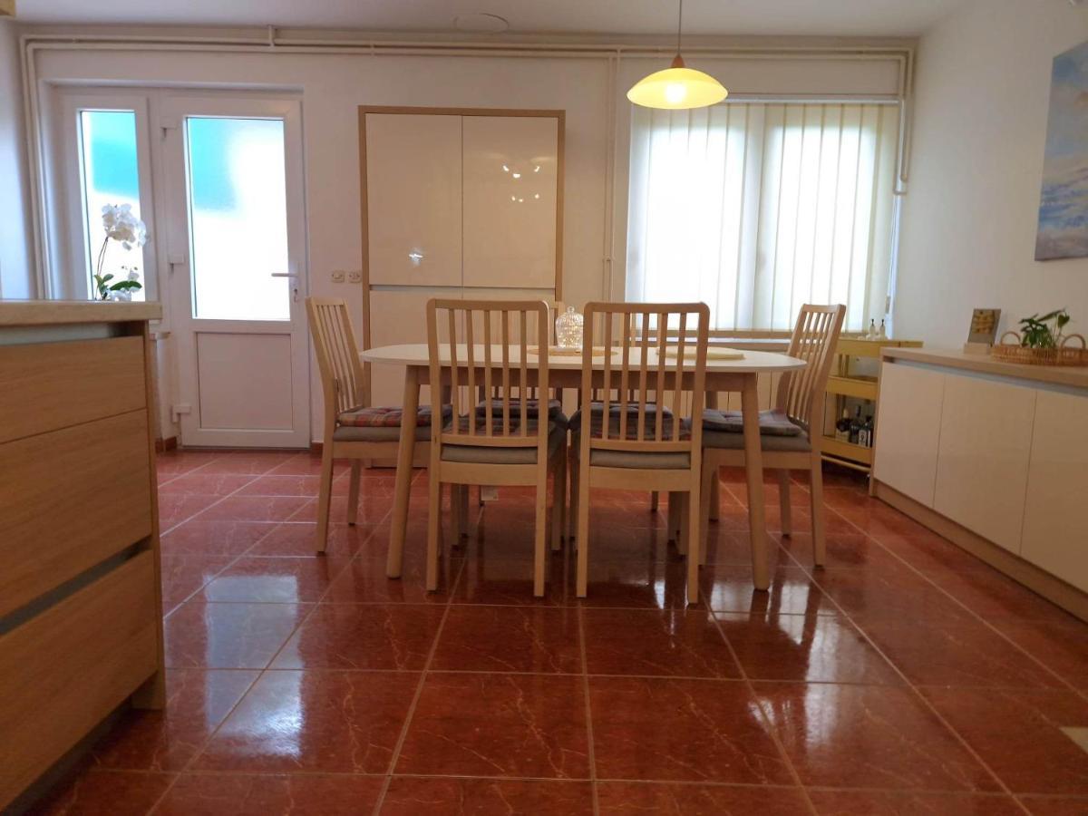 Apartments Barbaresko Lumbarda Kültér fotó