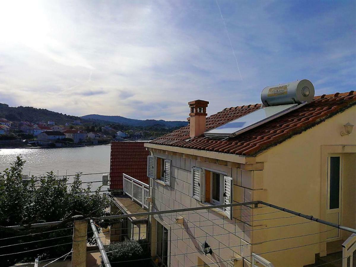 Apartments Barbaresko Lumbarda Kültér fotó