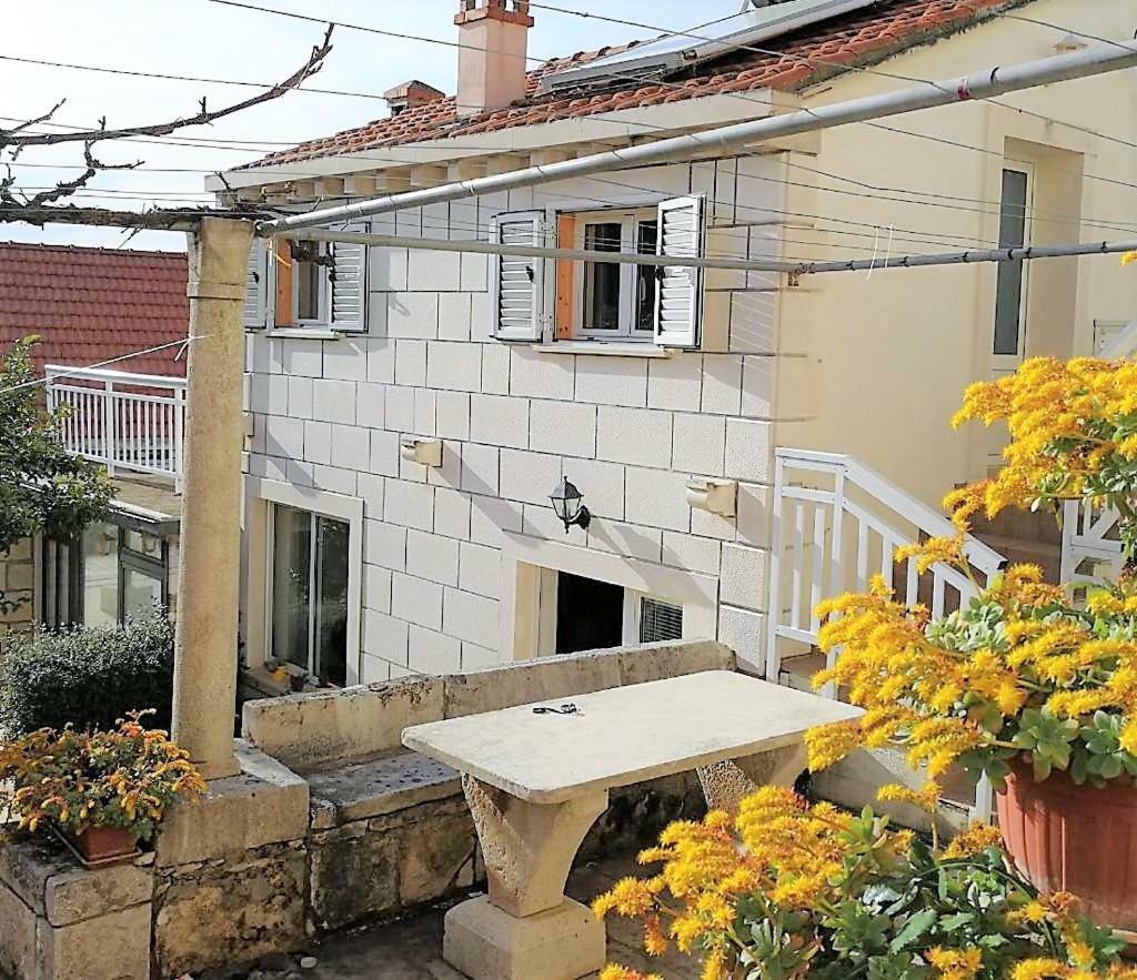 Apartments Barbaresko Lumbarda Kültér fotó